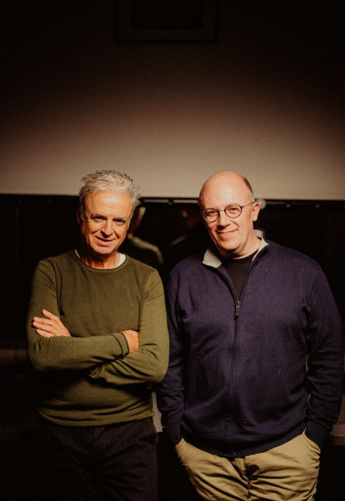 QUE VENTOS SÃO ESTES NO TEATRO SÁ DA BANDEIRA